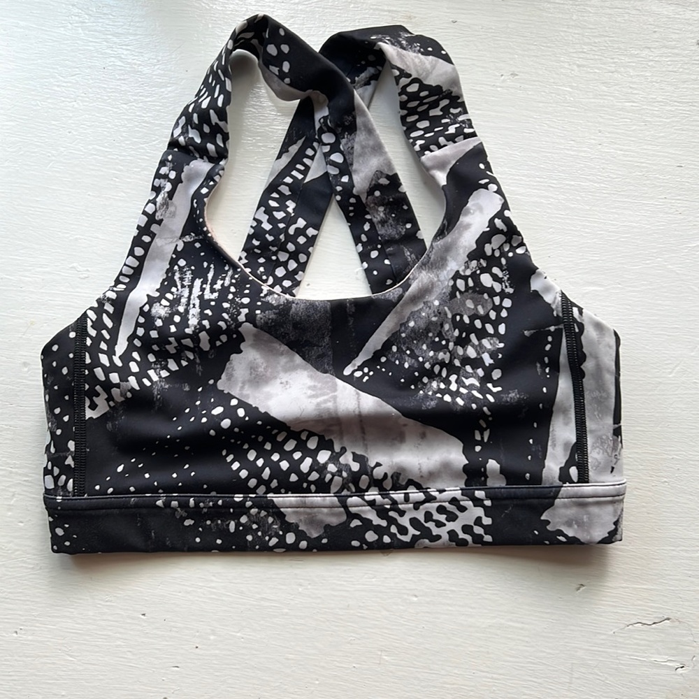 Lululemon bra